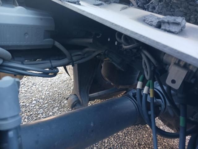 NISSAN DIESEL Quon 2018