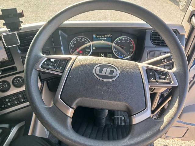 NISSAN DIESEL Quon 2018