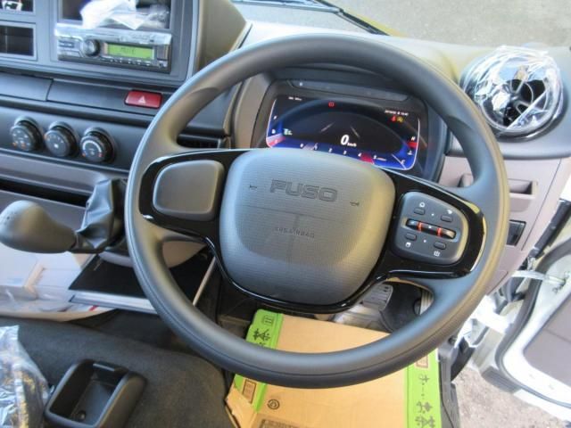 MITSUBISHI CANTER 2024