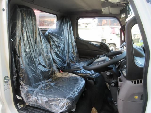 MITSUBISHI CANTER 2024