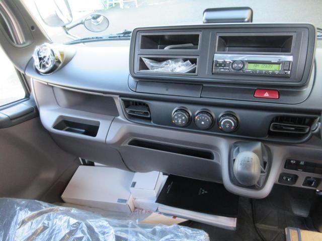 MITSUBISHI CANTER 2024