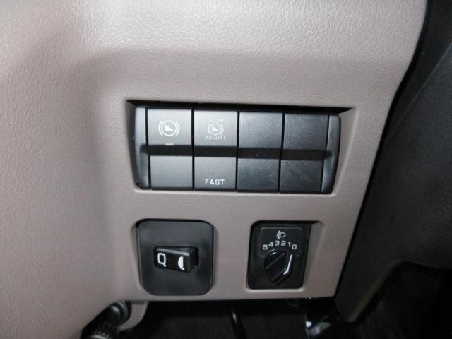 MITSUBISHI CANTER 2024