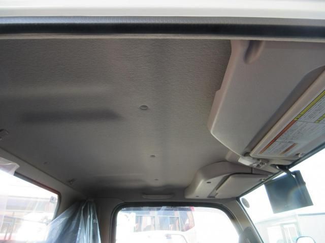 MITSUBISHI CANTER 2024