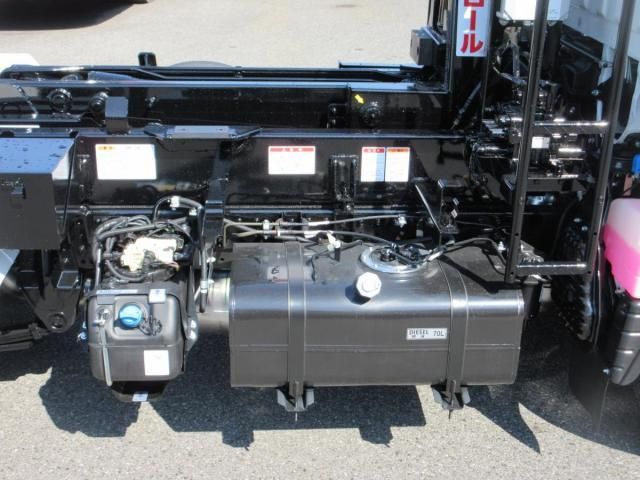 MITSUBISHI CANTER 2024