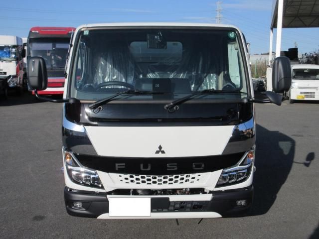MITSUBISHI CANTER 2024