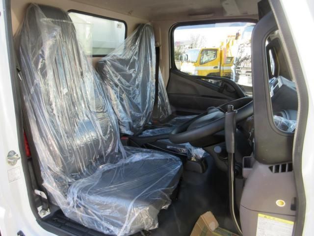 MITSUBISHI CANTER 2024