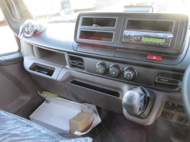 MITSUBISHI CANTER 2024