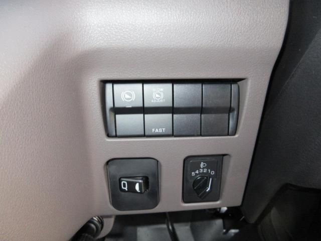 MITSUBISHI CANTER 2024