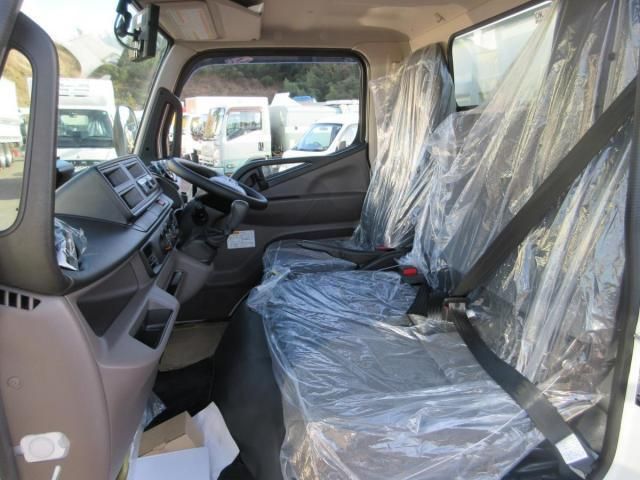 MITSUBISHI CANTER 2024