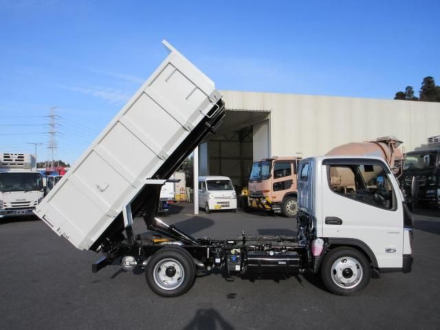 MITSUBISHI CANTER 2024