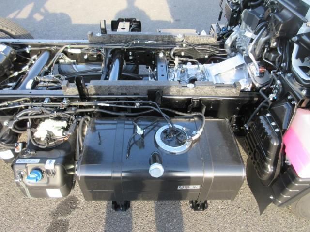 MITSUBISHI CANTER 2024