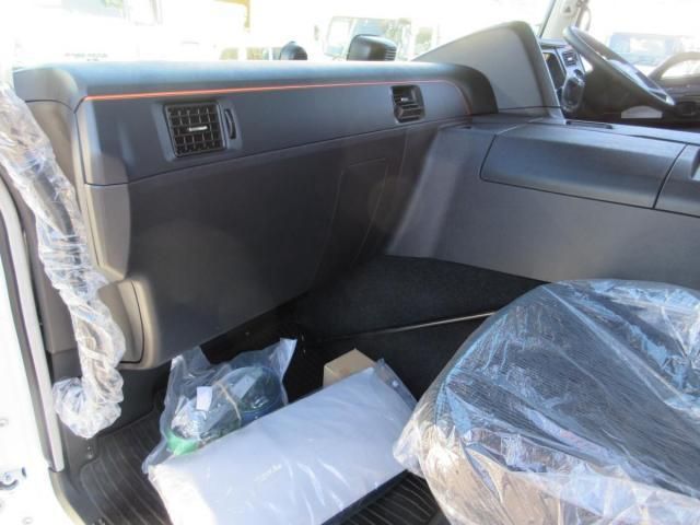 MITSUBISHI FUSOU SUPER GREAT 2024