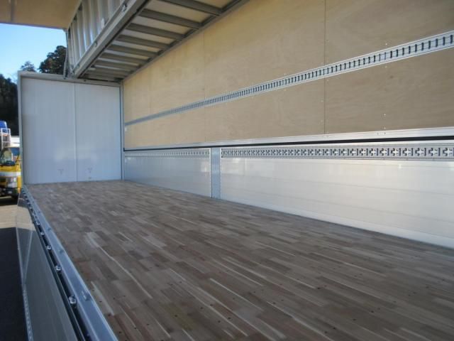 MITSUBISHI FUSOU SUPER GREAT 2024