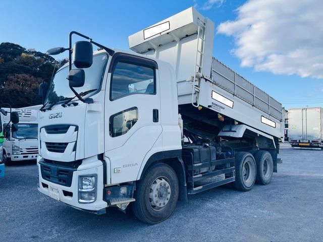 ISUZU GIGA 2017