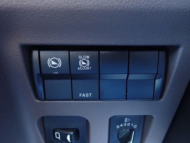 MITSUBISHI CANTER 2024