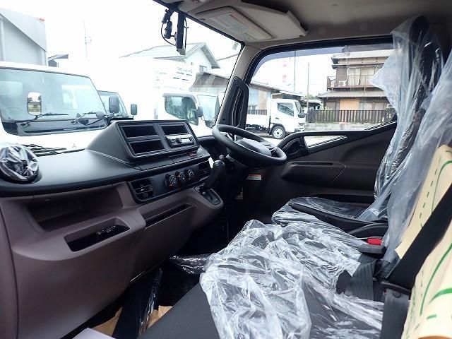 MITSUBISHI CANTER 2024