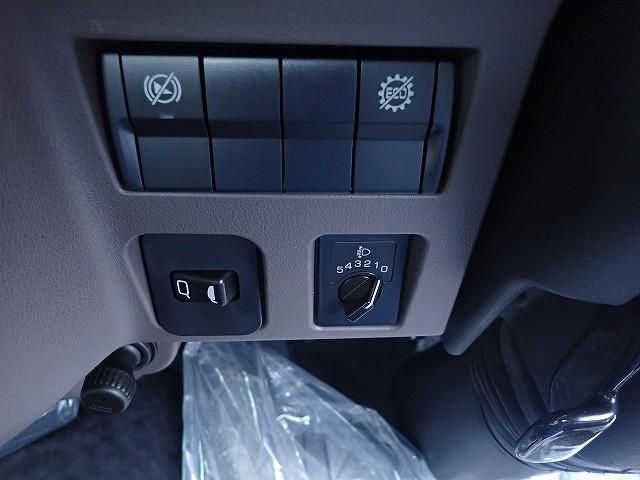 MITSUBISHI CANTER 2024