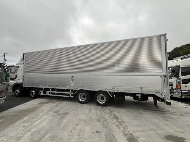 MITSUBISHI FUSOU SUPER GREAT 2018