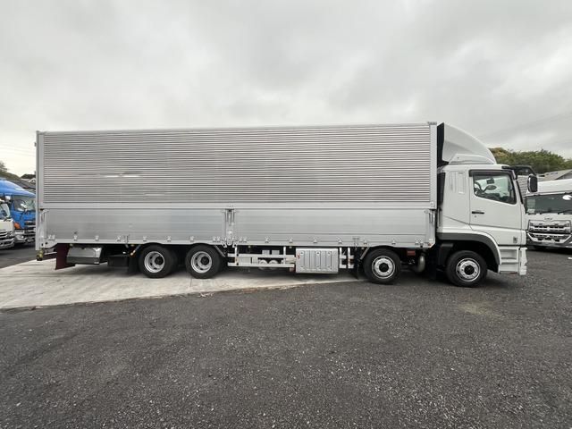 MITSUBISHI FUSOU SUPER GREAT 2018