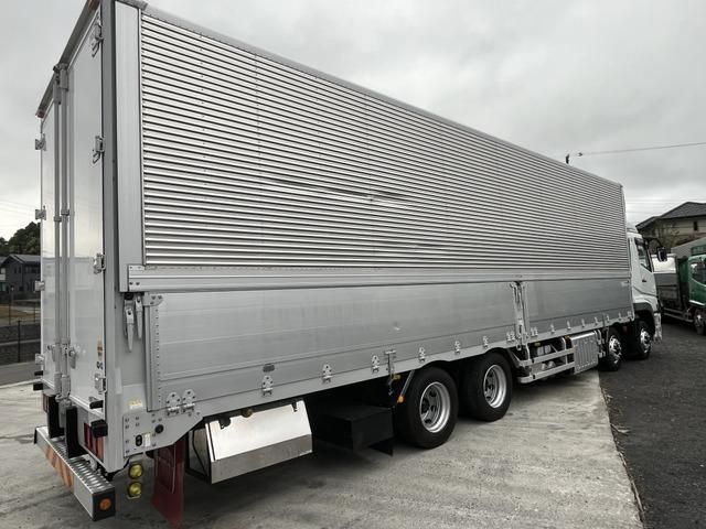 MITSUBISHI FUSOU SUPER GREAT 2018