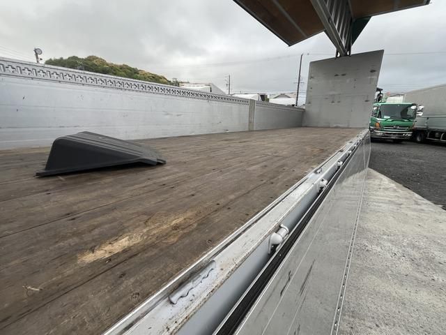 MITSUBISHI FUSOU SUPER GREAT 2018