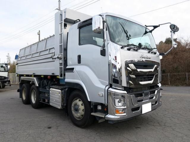 ISUZU GIGA 2022