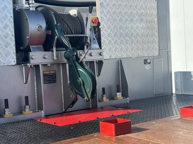 NISSAN DIESEL BigThumb 2004