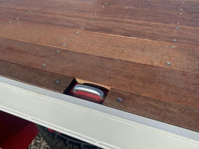 NISSAN DIESEL BigThumb 2004