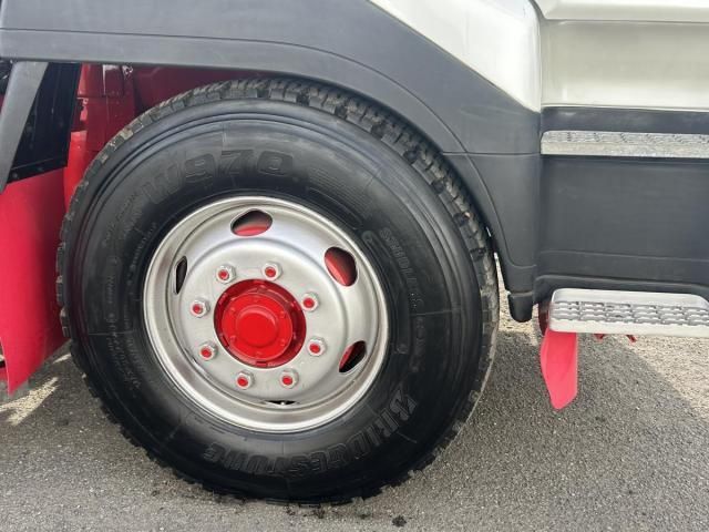 NISSAN DIESEL BigThumb 2004