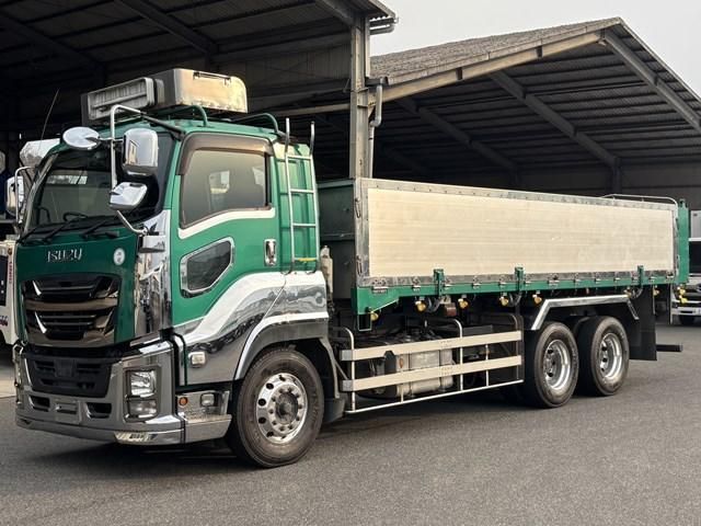 ISUZU GIGA 2016