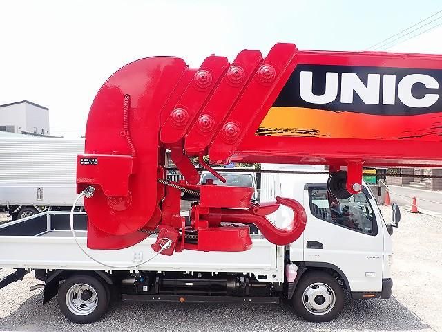 MITSUBISHI CANTER 2025