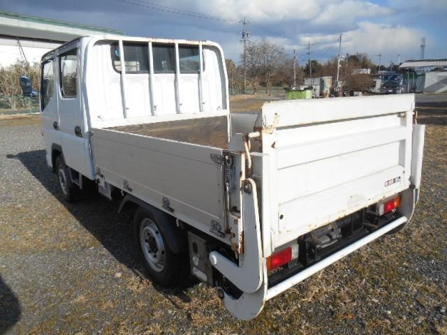 MITSUBISHI CANTER GUTS 2006