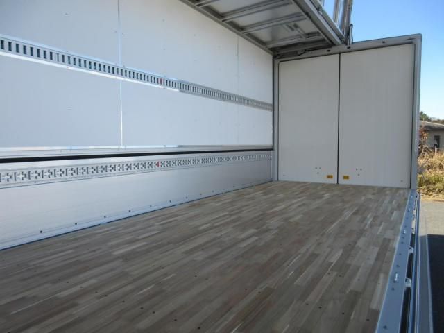 MITSUBISHI FUSOU FIGHTER 2024