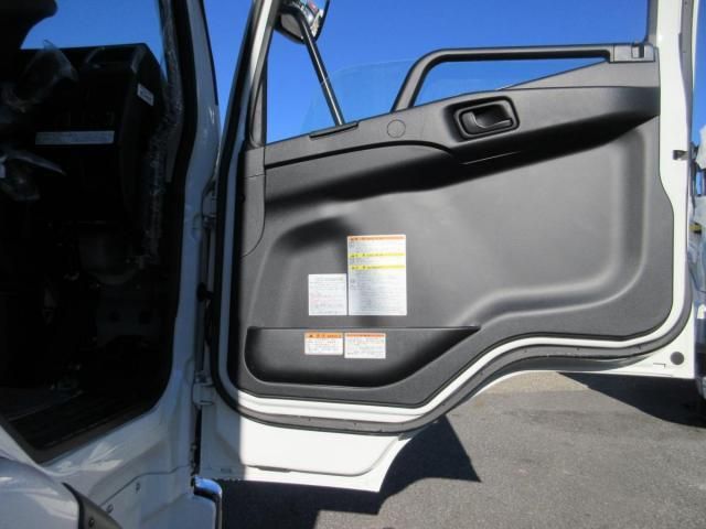 MITSUBISHI FUSOU FIGHTER 2024