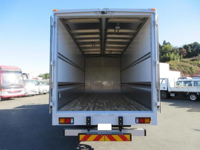 MITSUBISHI FUSOU FIGHTER 2024