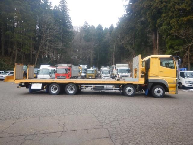 MITSUBISHI FUSOU SUPER GREAT 2016