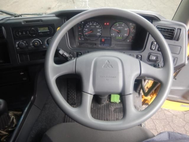 MITSUBISHI FUSOU SUPER GREAT 2016