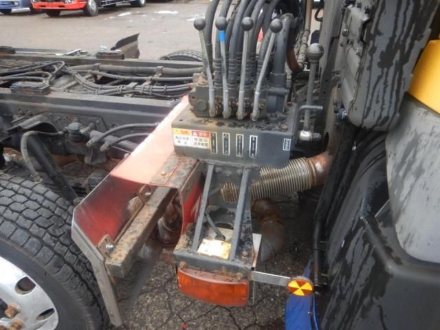 MITSUBISHI FUSOU SUPER GREAT 2016