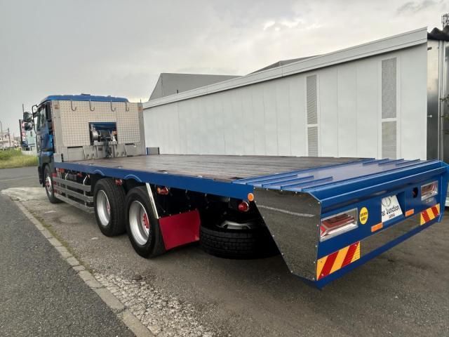 NISSAN DIESEL BigThumb 2004