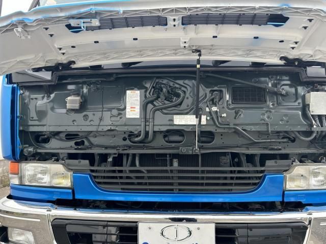 NISSAN DIESEL BigThumb 2004