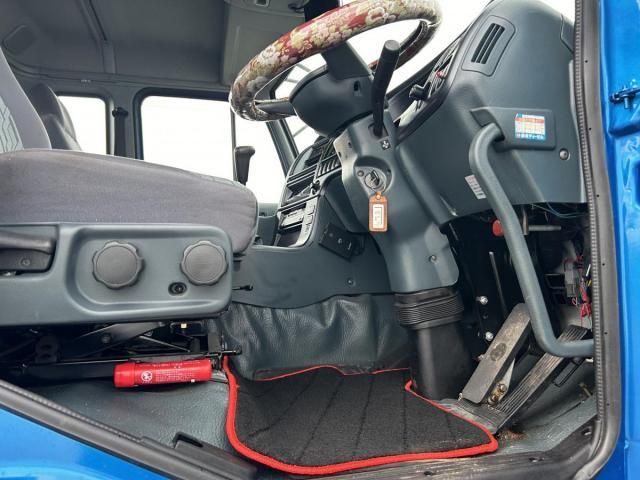 NISSAN DIESEL BigThumb 2004