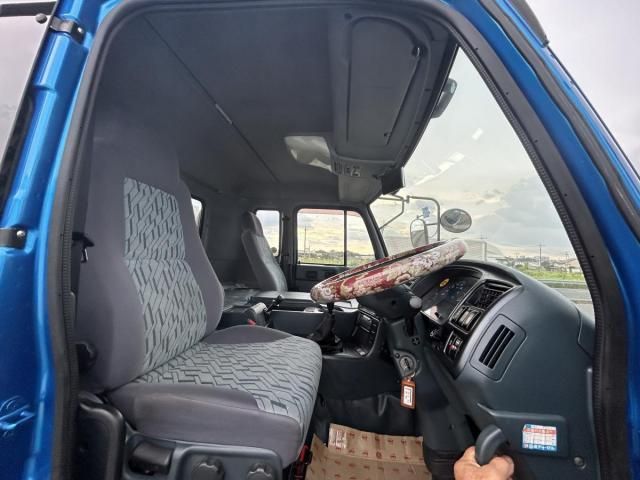 NISSAN DIESEL BigThumb 2004