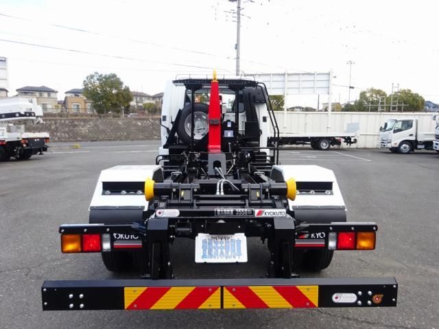 MITSUBISHI FUSOU FIGHTER 2024