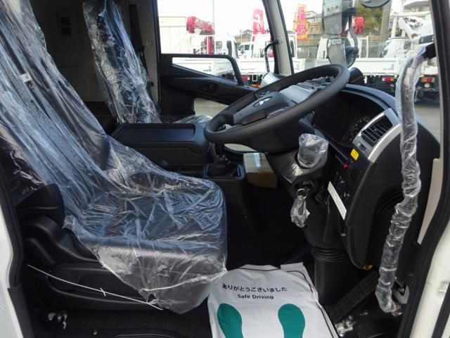 MITSUBISHI FUSOU FIGHTER 2024