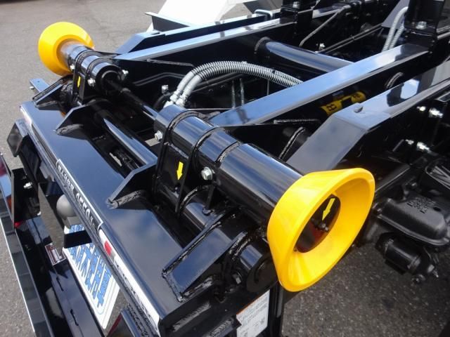 MITSUBISHI FUSOU FIGHTER 2024