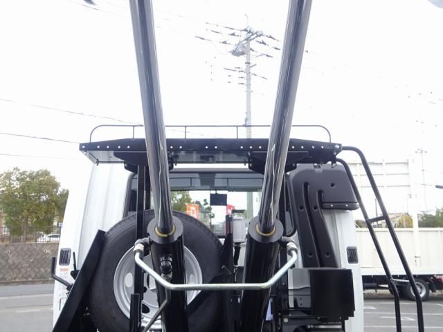 MITSUBISHI FUSOU FIGHTER 2024