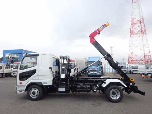 MITSUBISHI FUSOU FIGHTER 2024