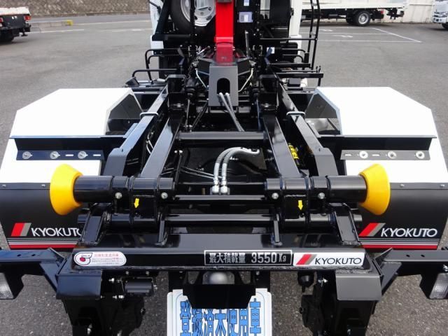 MITSUBISHI FUSOU FIGHTER 2024