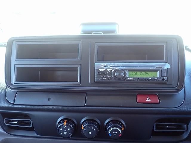 MITSUBISHI CANTER 2025