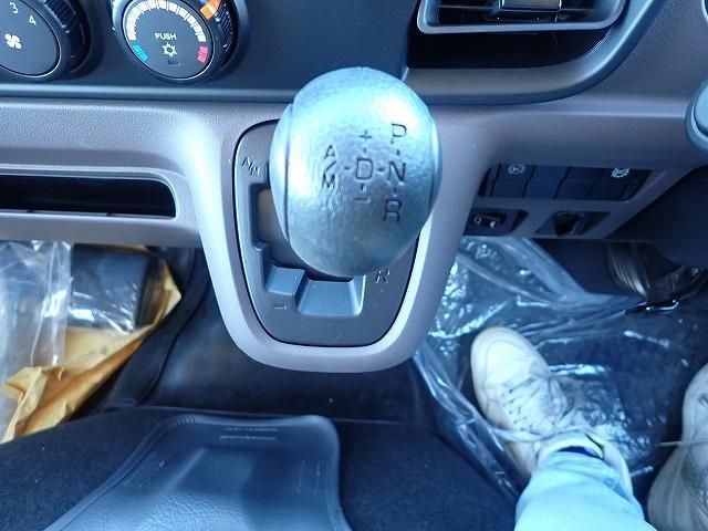 MITSUBISHI CANTER 2025